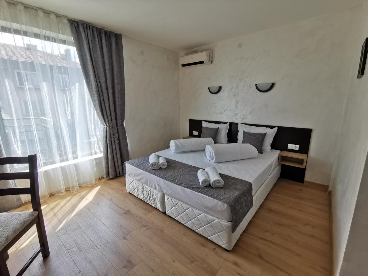 Hotel Swiss Shumen Dış mekan fotoğraf